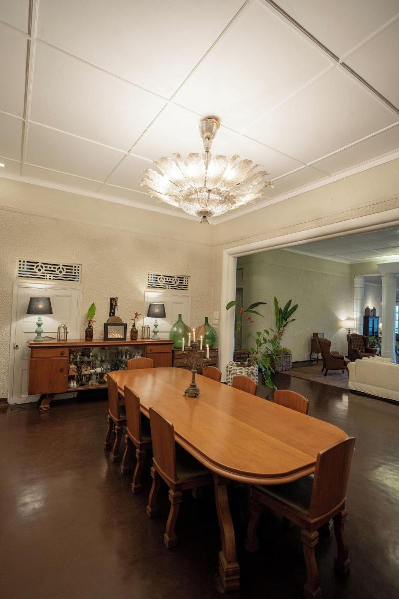 Castle Hill Bungalow image