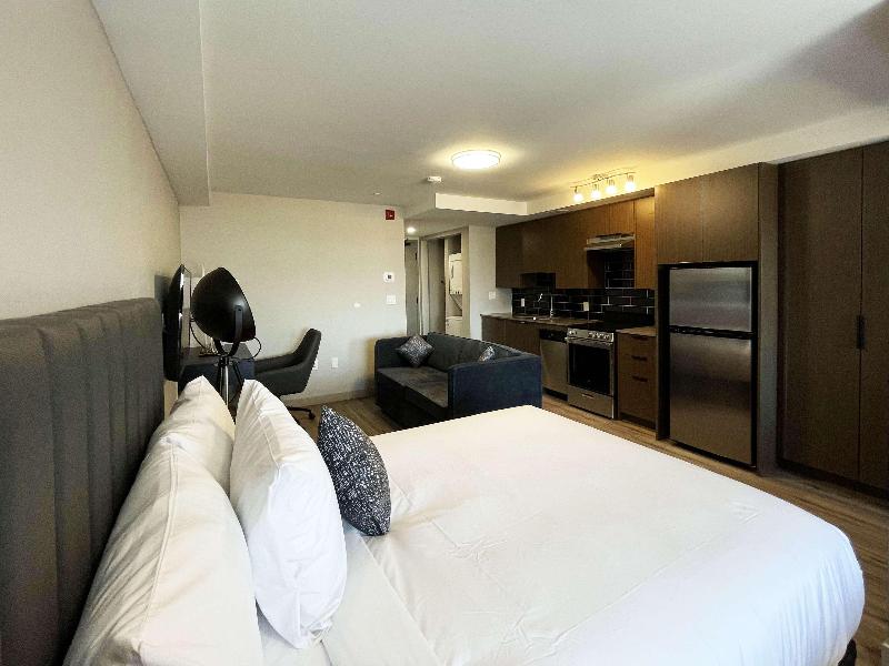 Skye Hotel image