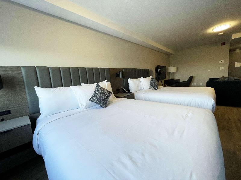 Skye Hotel image