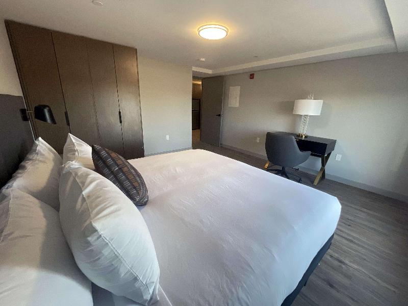 Skye Hotel image