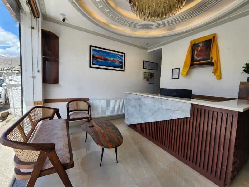 Hotel Paldan image