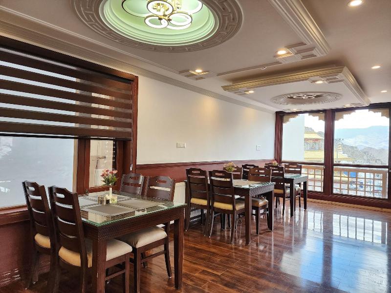 Hotel Paldan image