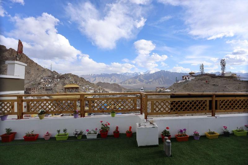 Hotel Paldan image