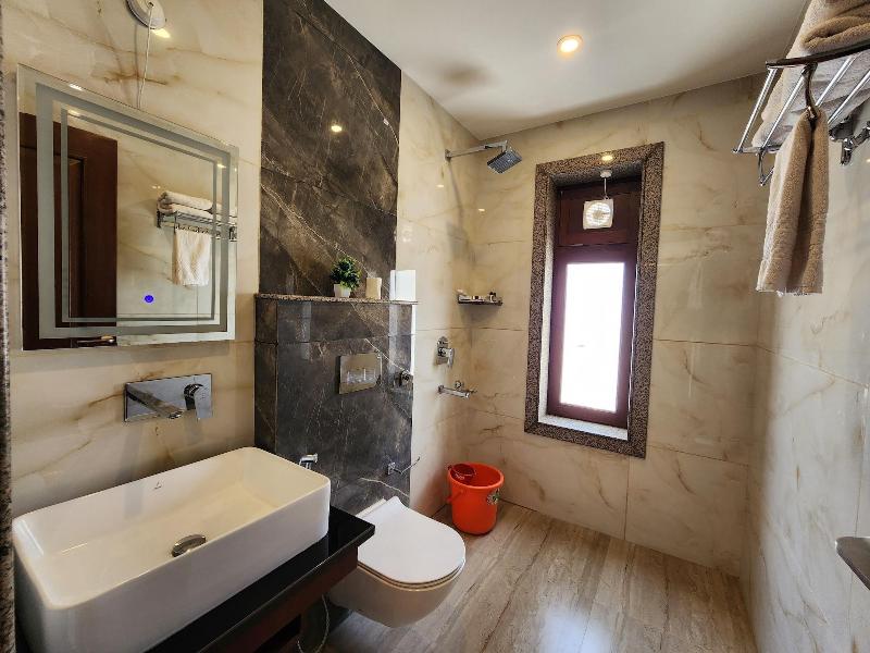 Hotel Paldan image
