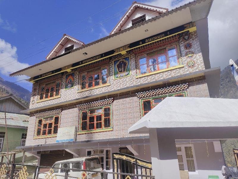 Rufina Lachen Deezong — exterior view