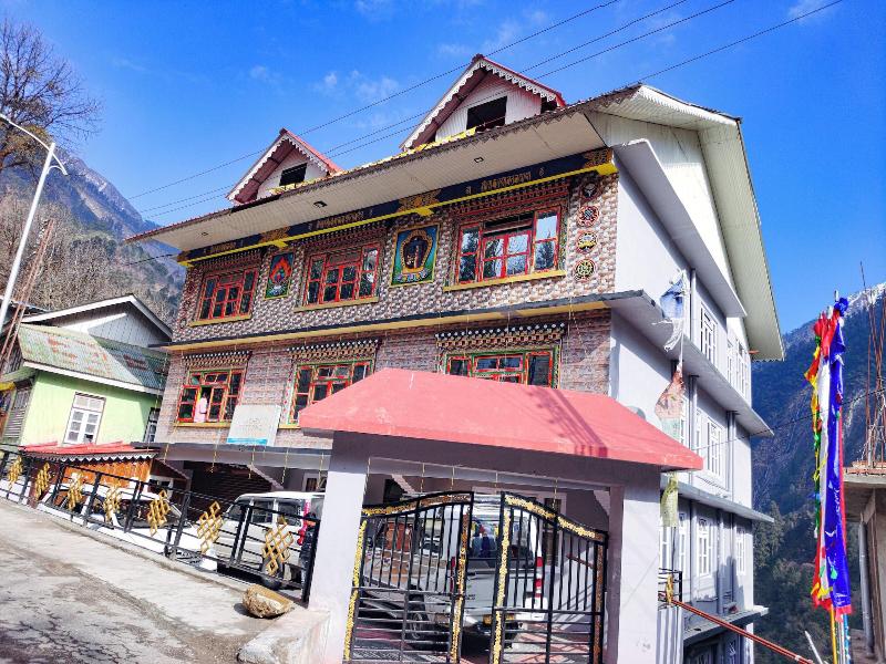 Rufina Lachen Deezong — general view