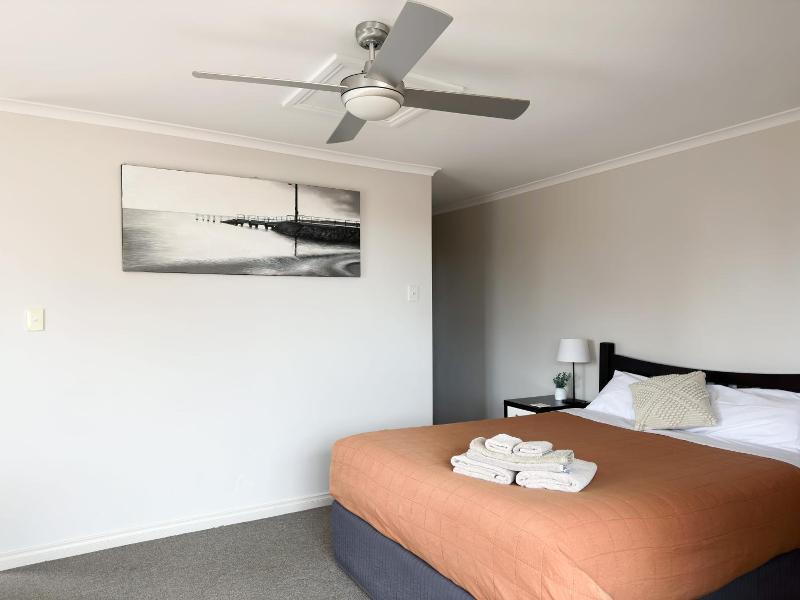 Port Vincent Motel Apartments
