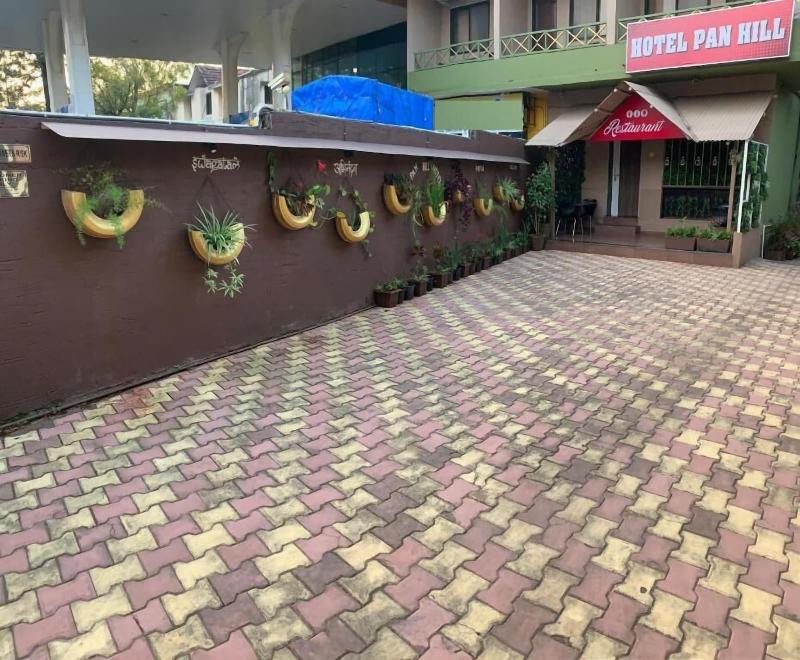 Pan Hill Hotel