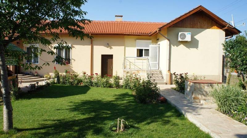 Guest House Rooms Chris Toros