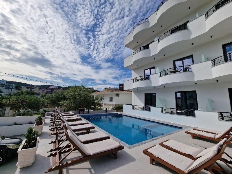 Monel Hotel image