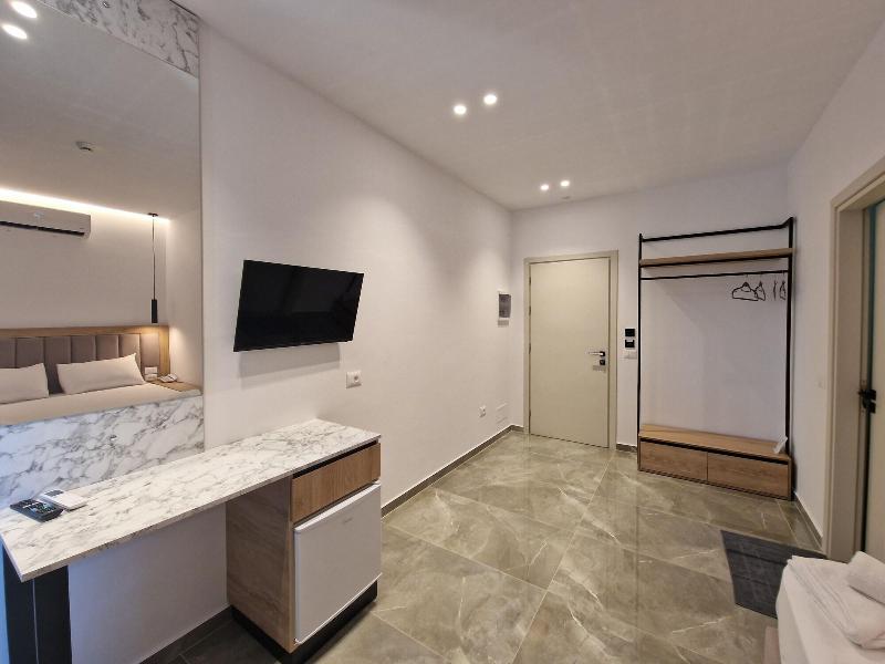 Monel Hotel image