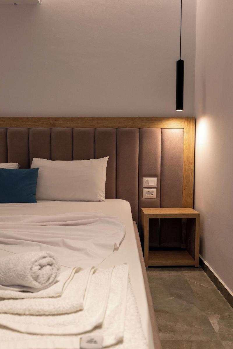Monel Hotel image