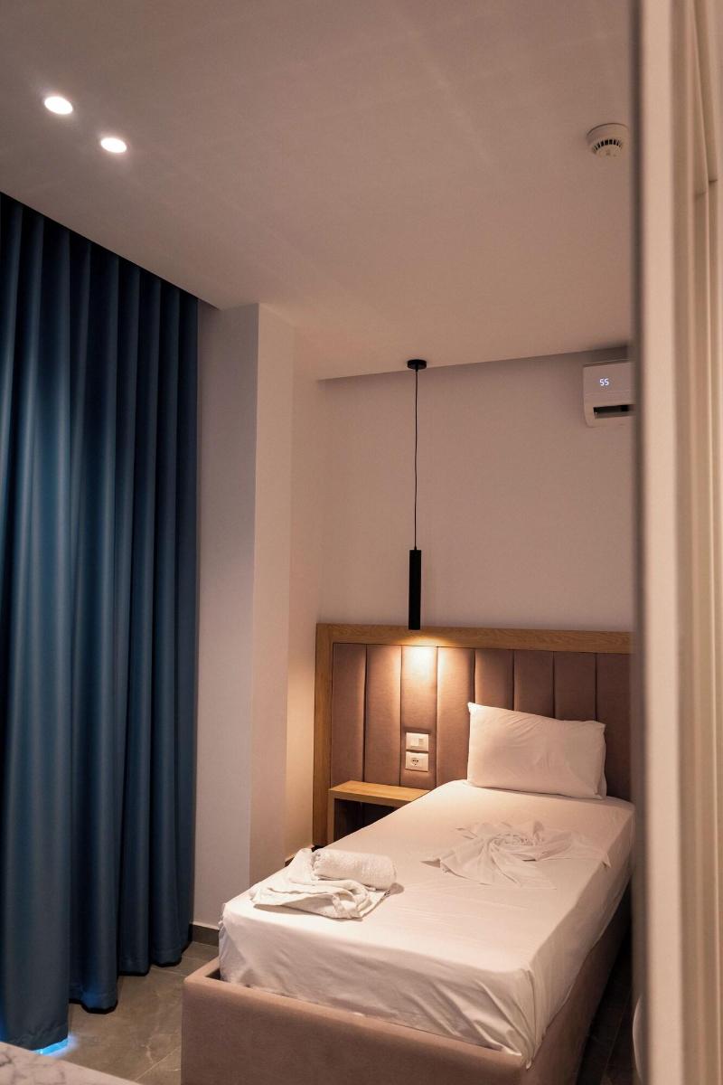 Monel Hotel image
