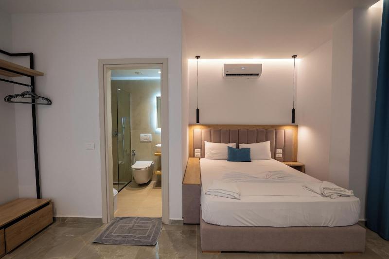 Monel Hotel image