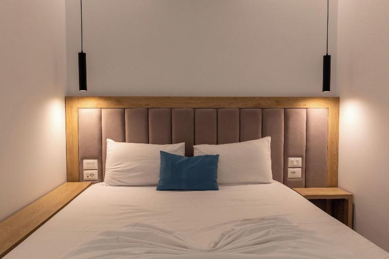 Monel Hotel image