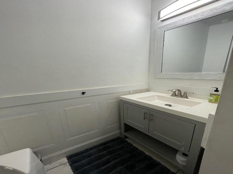 Point Breeze Row image