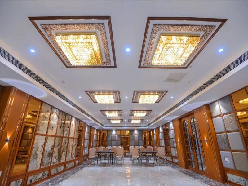 Hotel Pratap Palace