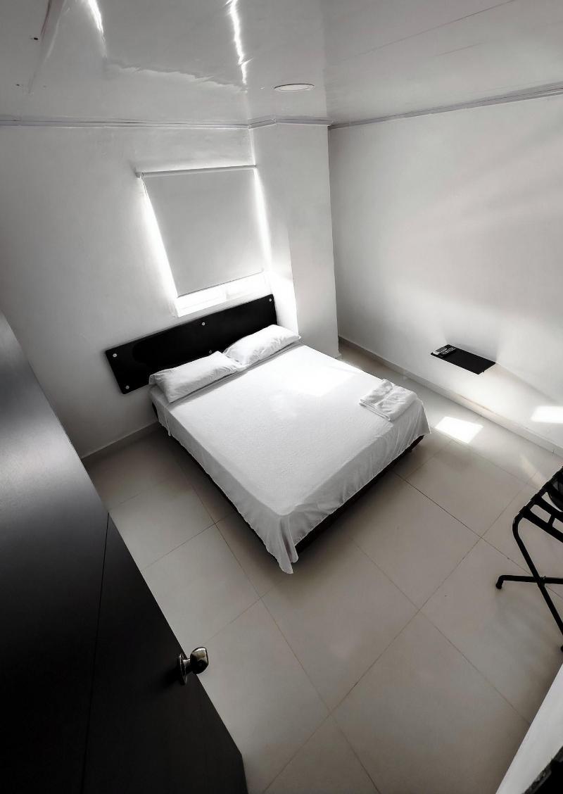 Hotel Bazurto Plaza image