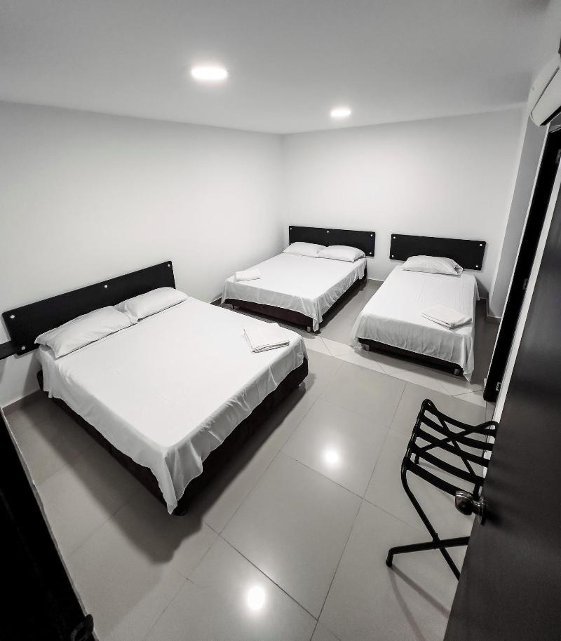 Hotel Bazurto Plaza image