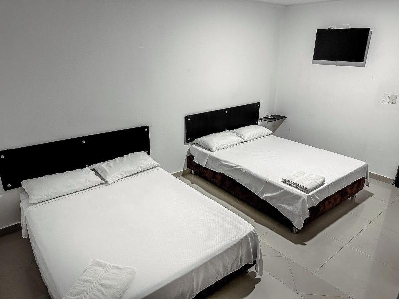 Hotel Bazurto Plaza image