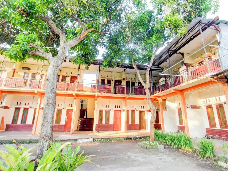 Oyo Life 93257 Kos Anugerah image