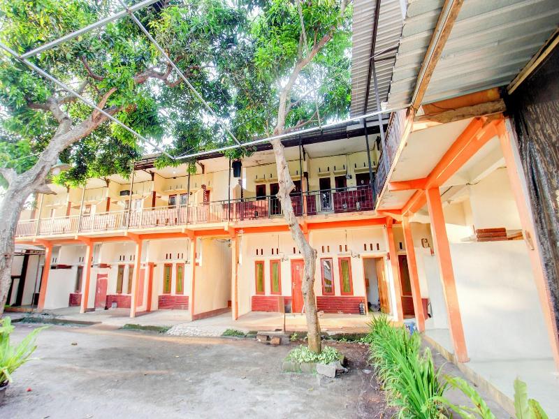 Oyo Life 93257 Kos Anugerah image