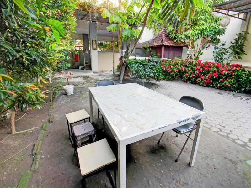 Oyo Life 93257 Kos Anugerah image