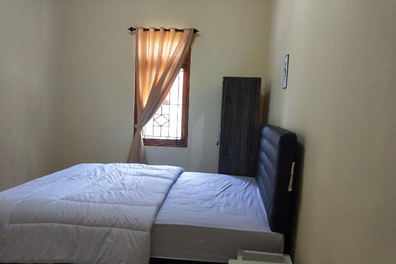 Oyo Life 93257 Kos Anugerah image