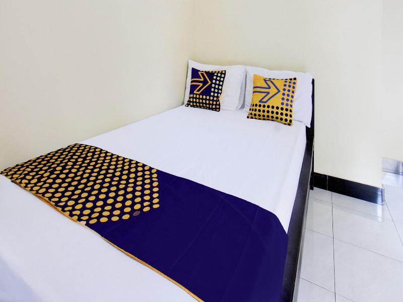 Oyo Life 93257 Kos Anugerah image