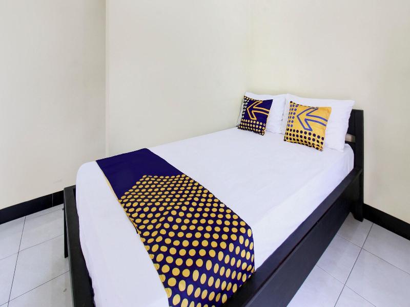 Oyo Life 93257 Kos Anugerah image