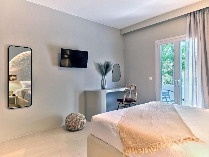 Paridian Living image