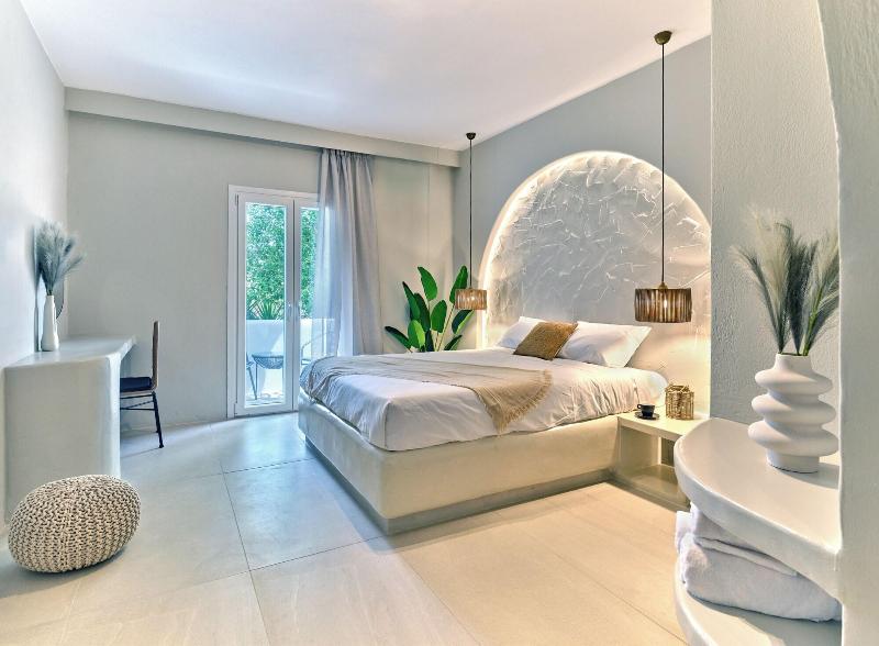Paridian Living image