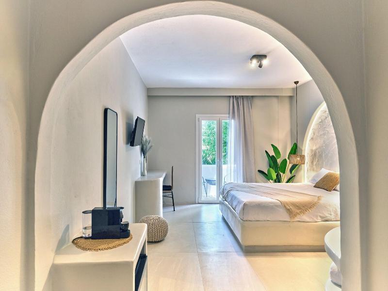 Paridian Living image