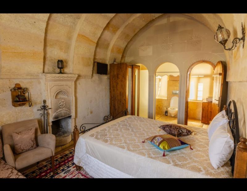 Castle Suit Hotel image