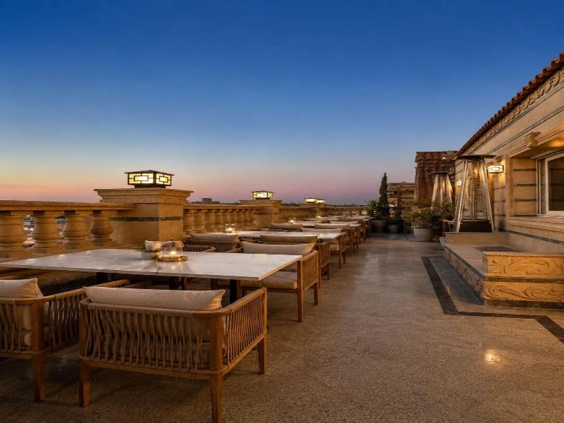 Crowne Pyramids Palace image