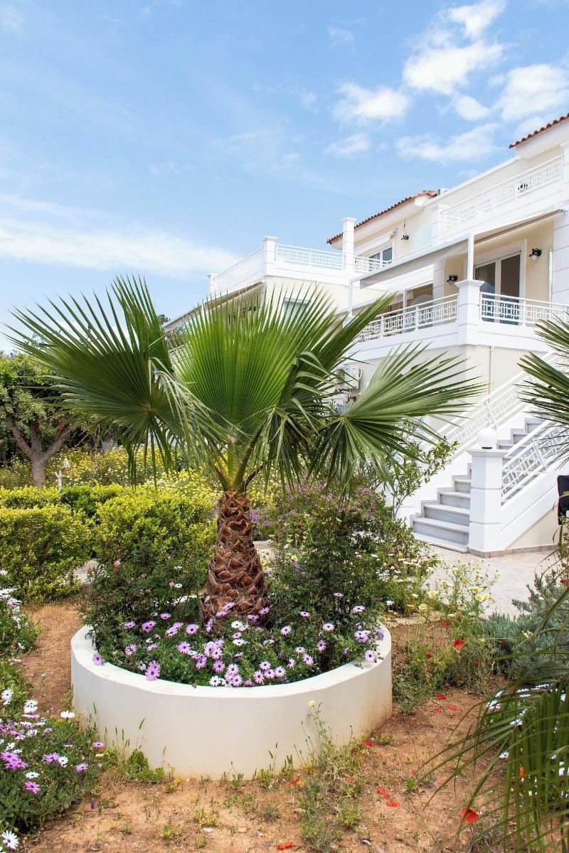 Barbaras Apartments image