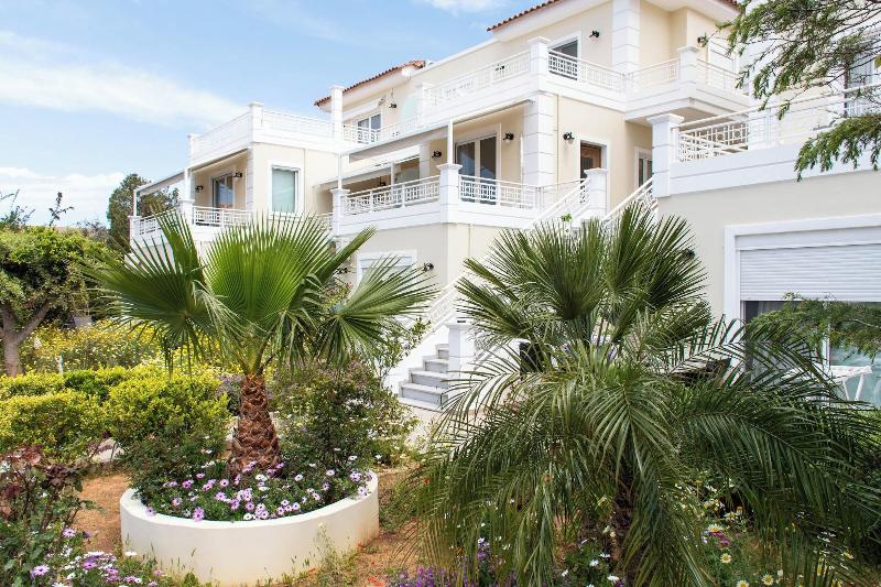 Barbaras Apartments image