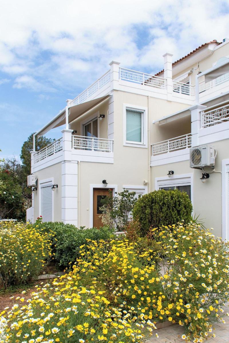 Barbaras Apartments image