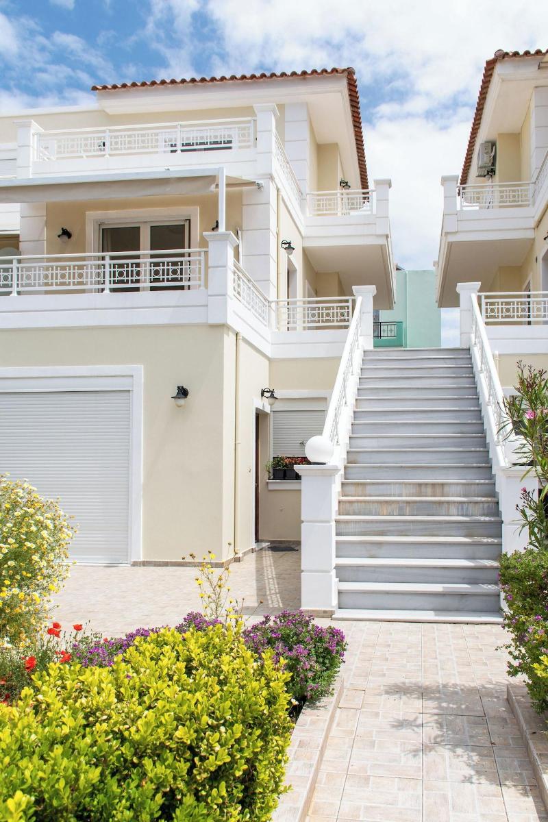 Barbaras Apartments image