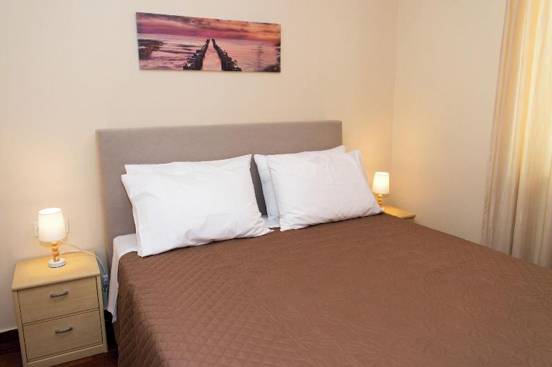 Barbaras Apartments image