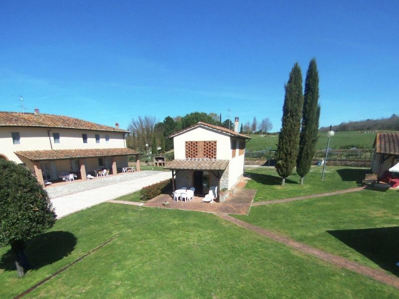 Aesthetic Farmhouse In Bucine With Barbecue — photo 2