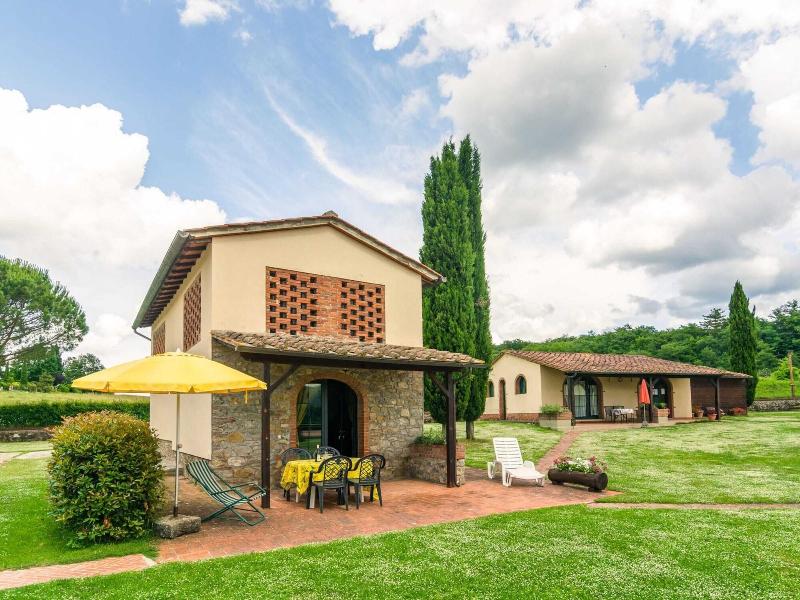 Aesthetic Farmhouse In Bucine With Barbecue — photo 5