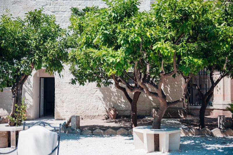 Tenuta Tresca Suites Dimora Storica image