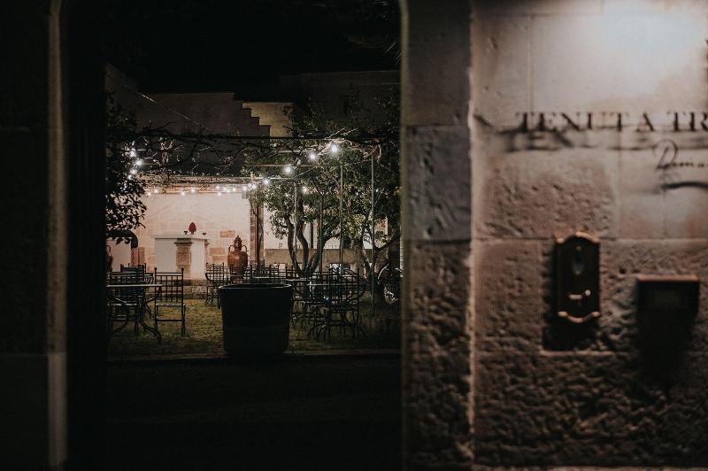 Tenuta Tresca Suites Dimora Storica image