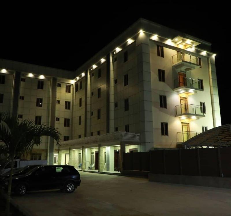 Elegant Hotel Suites By City Green 3