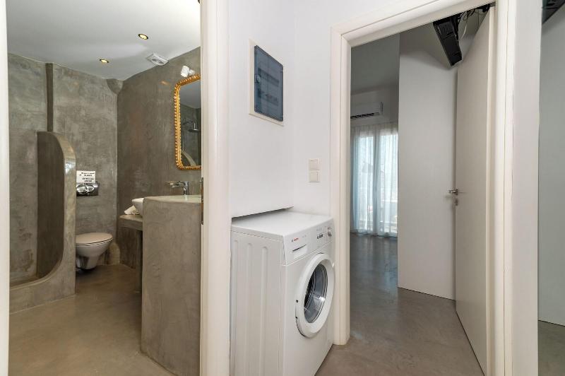 Aqualung Suites image