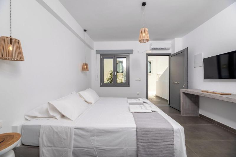 Aqualung Suites image