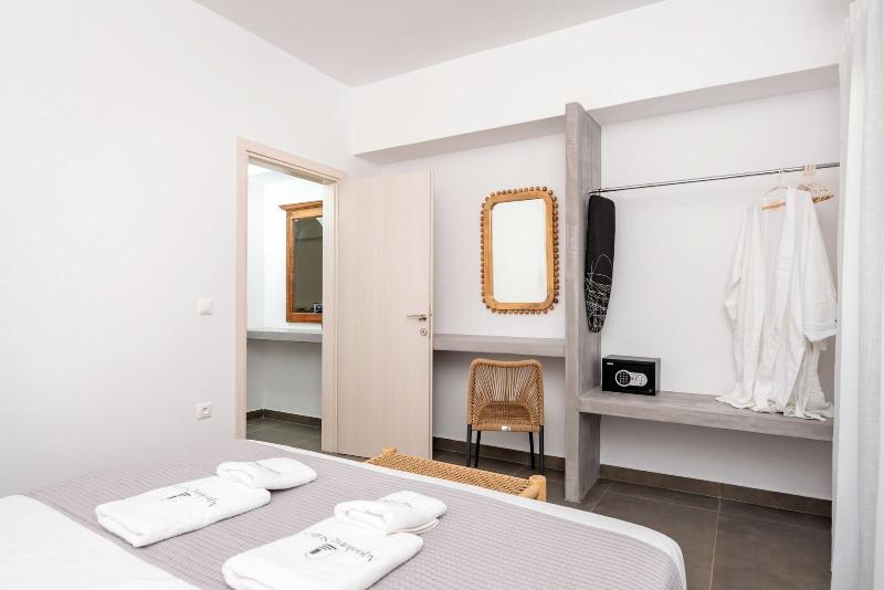 Aqualung Suites image