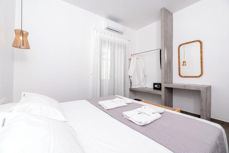 Aqualung Suites image