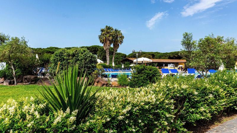 Hotel With Swimming Pool In Arborea image